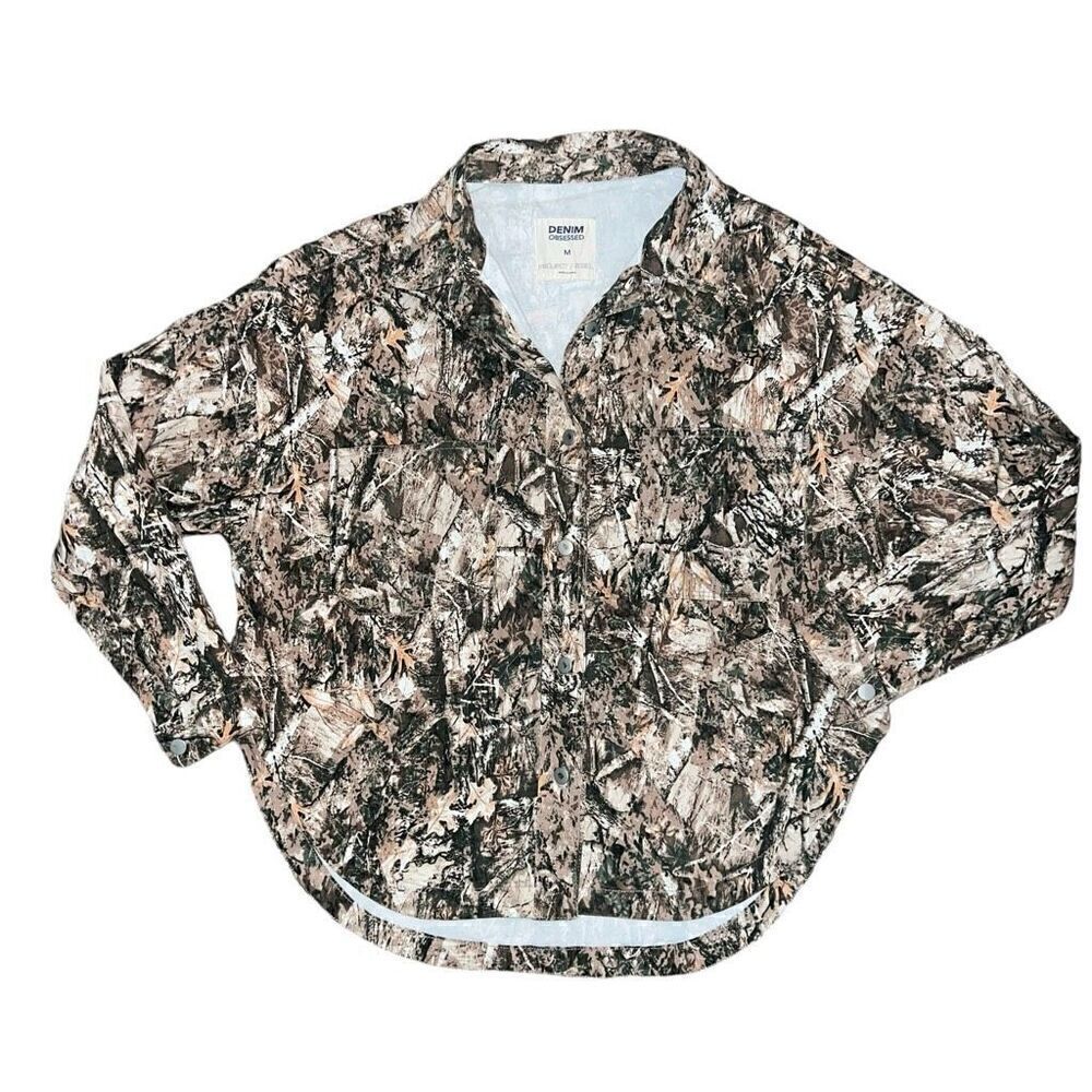 DENIM OBSESSED Green Camo Long Sleeve Shacket Size M